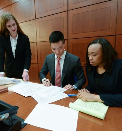 Students studying at Chicago-Kent